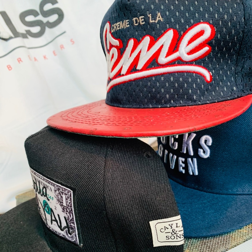 FREE SNAPBACK WITH PURCHASE OF A PAIR JEANS